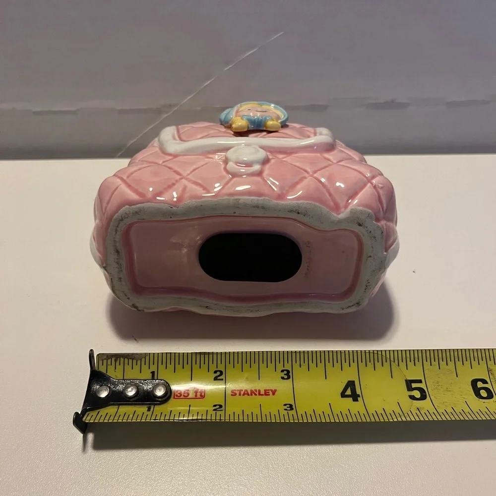 Pink Quilted Ceramic Vanity Set 
Valentine’s Day - Picture 9 of 14